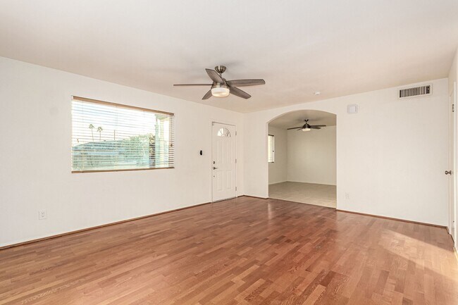 Building Photo - Scottsdale 3 bedroom long term rental