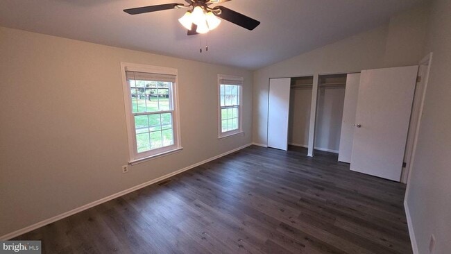 Building Photo - 25 Hamlet Dr