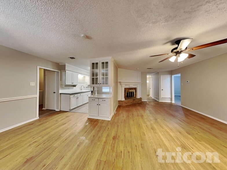 Building Photo - 2710 Jewell Dr