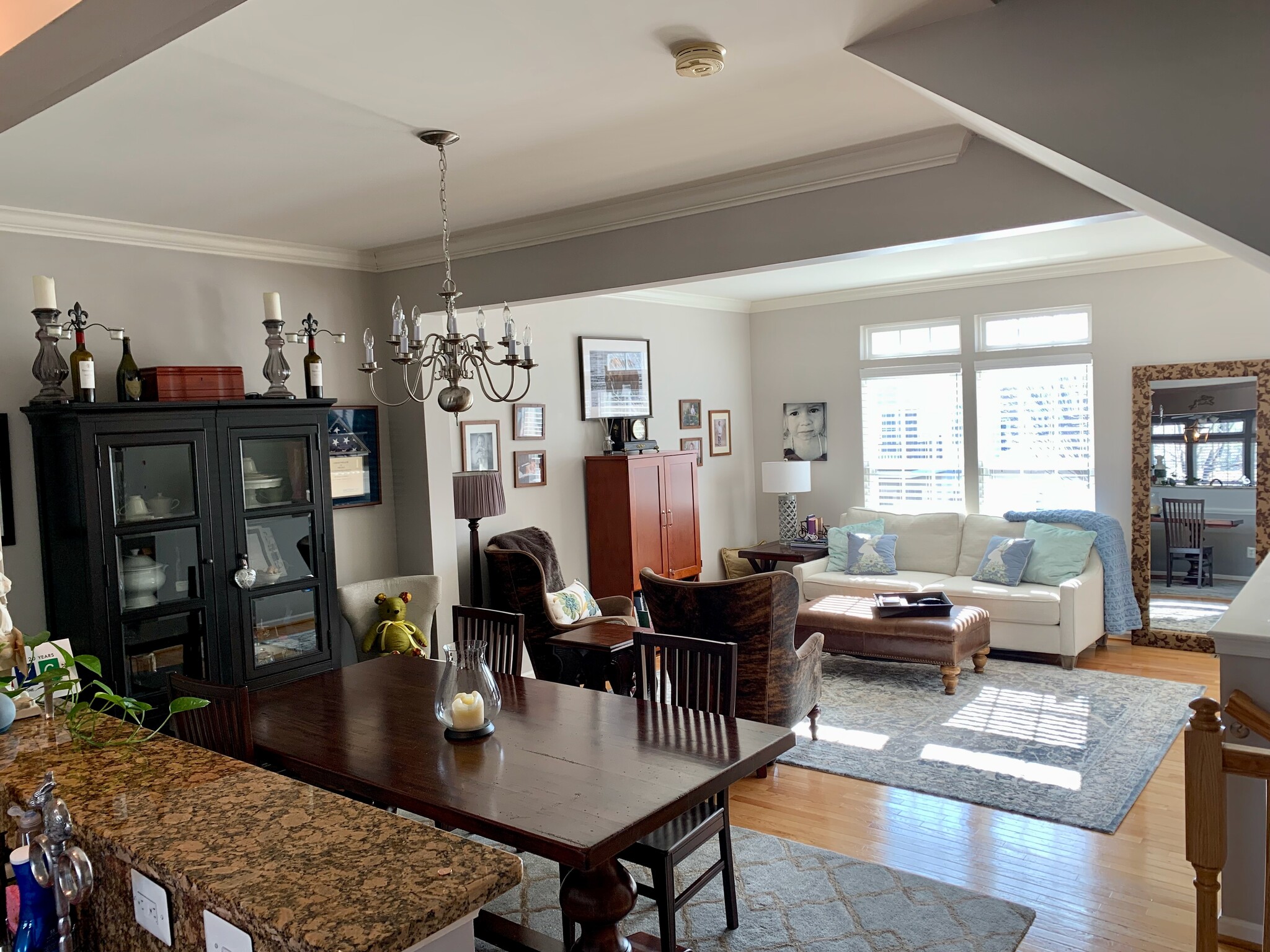 Dining space - 811 Rainier Rd