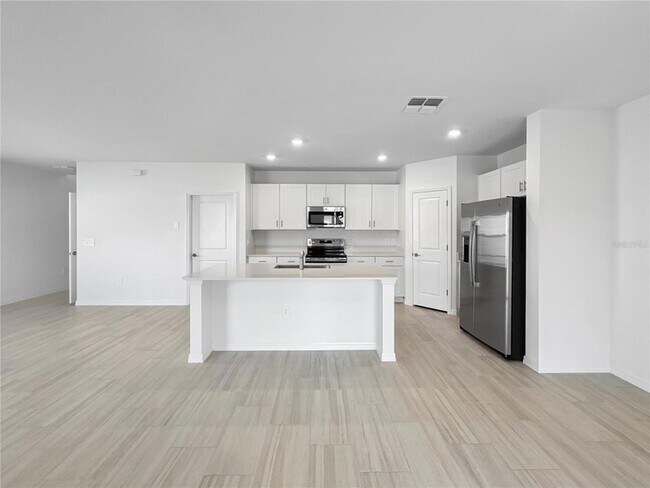 Building Photo - 17570 Shirewood Wy