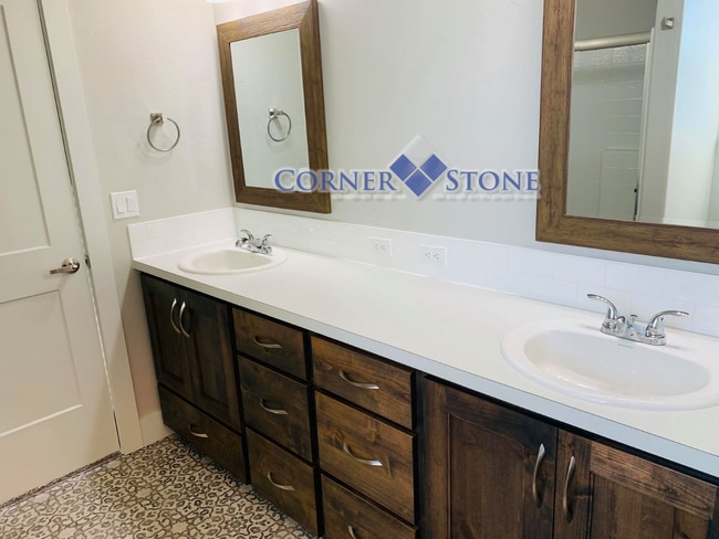 Building Photo - Pet Friendly Home in Boise!!