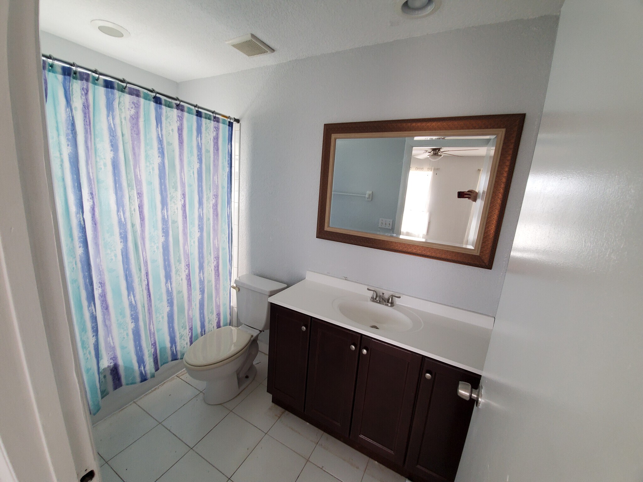 Master Bathroom - 197 NW Eller St