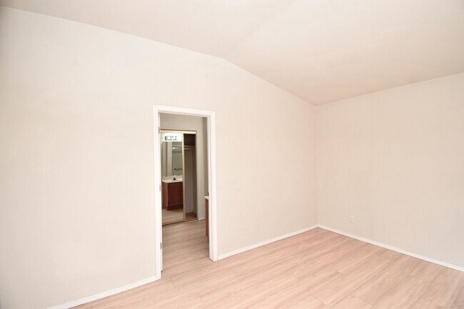 Building Photo - 4586 China Rose Cir