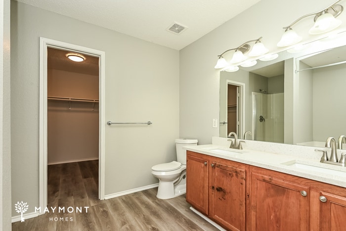 Building Photo - 525 Linacre Dr