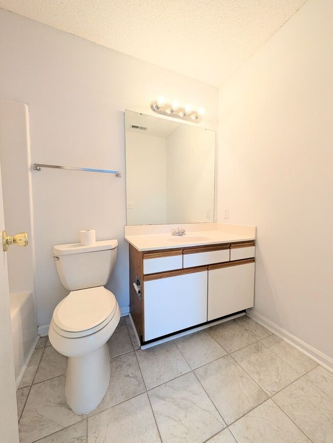 Building Photo - 3BR / 2BA Condo for Rent – Southbridge (Water View)