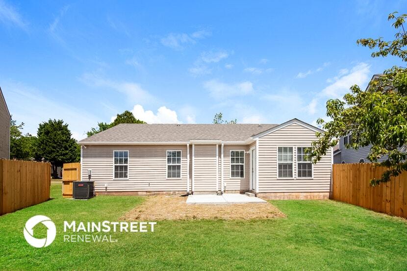 Building Photo - 1564 Hollow Maple Dr