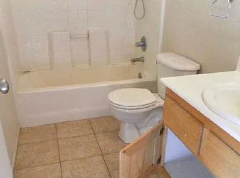 Building Photo - 5924 Bailey Ct