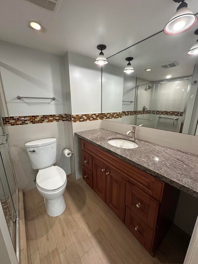 Building Photo - 3224 S Ocean Blvd