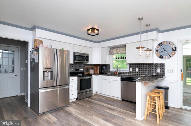 Building Photo - 44 Lexington Dr