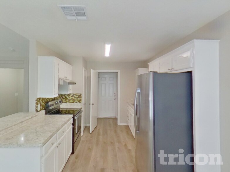 Building Photo - 909 Meadowdale Dr