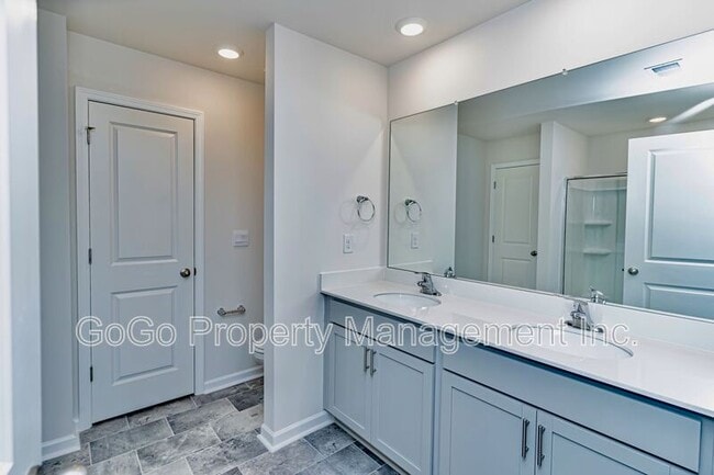 Building Photo - 31 Sunriff CT