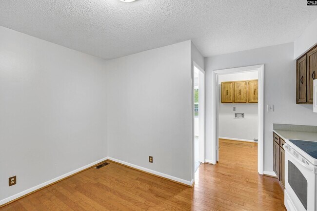 Building Photo - 101 Stuart Ln