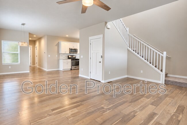 Building Photo - 12153 W Moorfield Ave