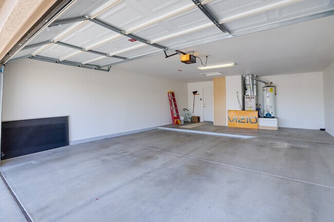 Building Photo - 15271 W Pantano Dr