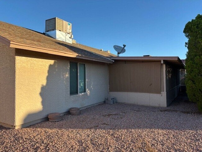 Building Photo - Welcome to this stunning 2-bedroom, 2-bathroom home, in Leisure World a 45+ Active Adult Resort C...