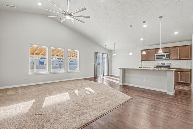 Building Photo - 19361 Kiowa Crk Wy