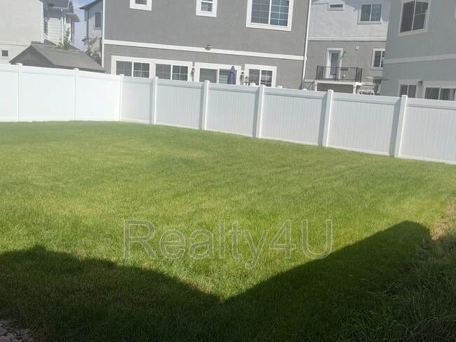 Building Photo - 138 E Crown Point Dr