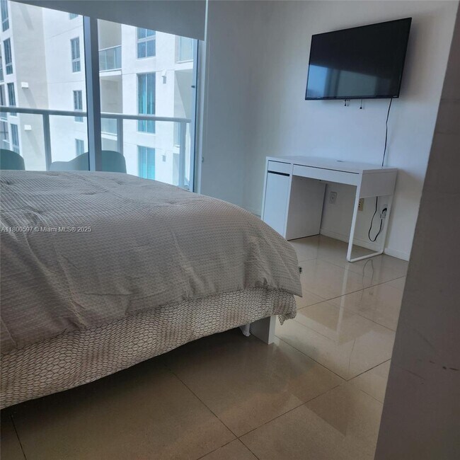 Building Photo - 300 S Biscayne Blvd