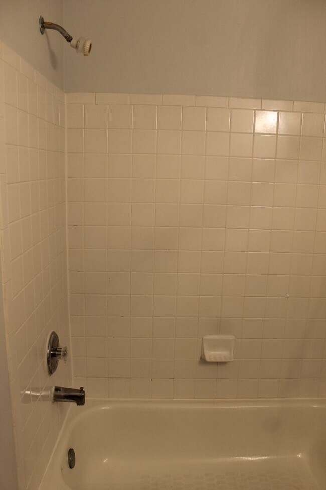 Building Photo - Plantation Point - 1st Floor, 2 Bedrooms