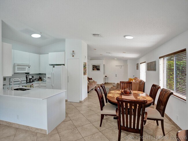 Building Photo - 1245 SW 46th Way