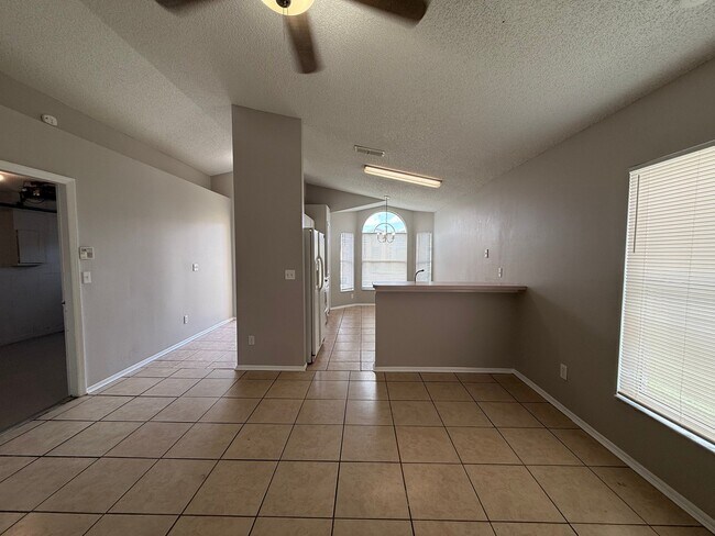 Building Photo - 178 Dahlia Village Cir