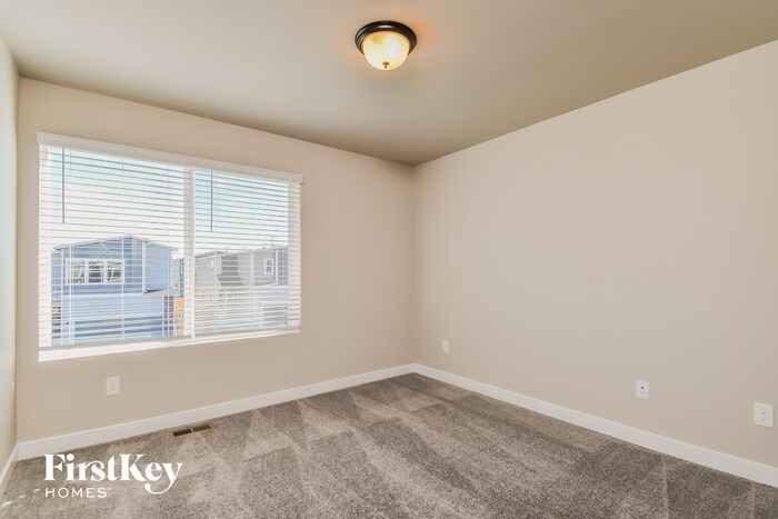 Building Photo - 11163 Murrelet Dr