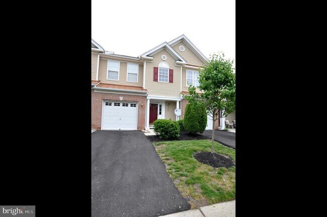 Building Photo - 328 Helen Dr