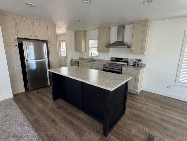 Building Photo - 2060 N Center St