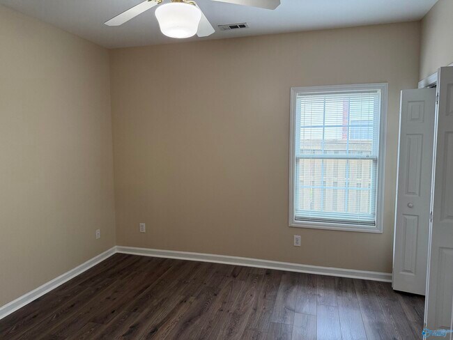 Building Photo - 139 Canterbury Dr