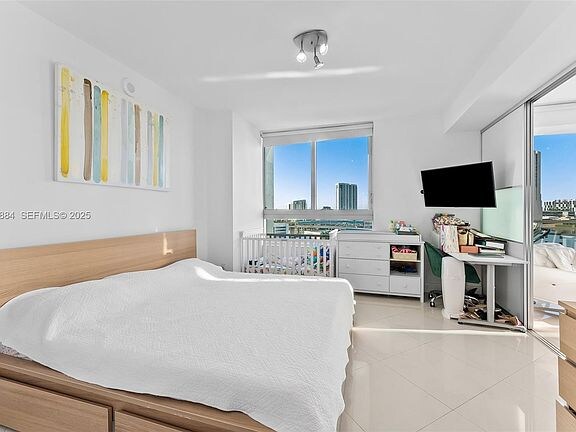 Building Photo - 90 SW 3rd St