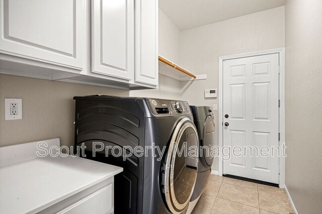 Building Photo - 44704 Mumm St