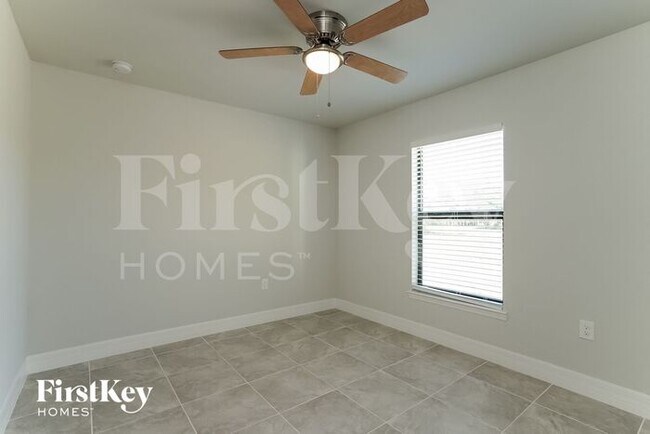 Building Photo - 817 Acton Ave