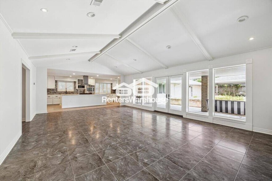 Building Photo - 5223 Braesvalley Dr
