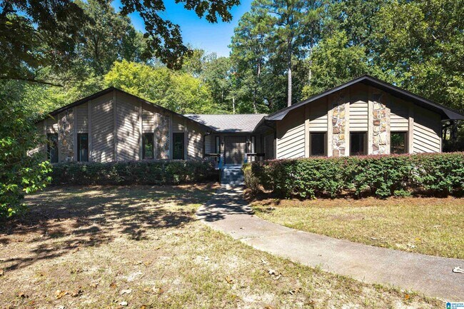 Building Photo - 2001 Shadowood Ct