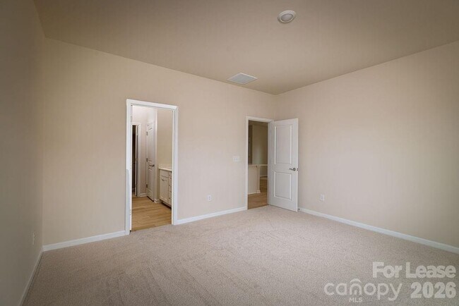 Building Photo - 1709 Heron Ct