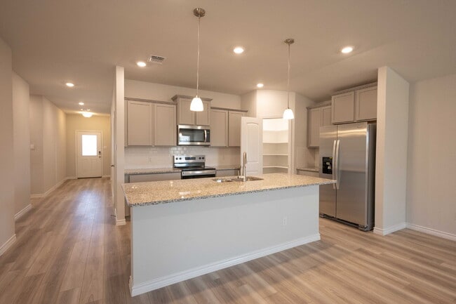 Building Photo - "Charming 3-Bedroom Haven with 2.5 Baths & Spacious Living in Belton!"