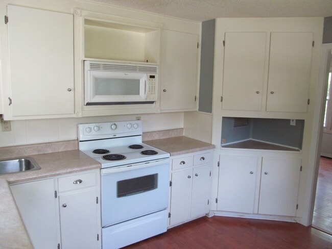 Building Photo - Ardmore Location