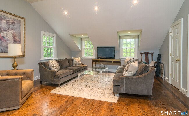 Building Photo - 36 Kingswood Pl