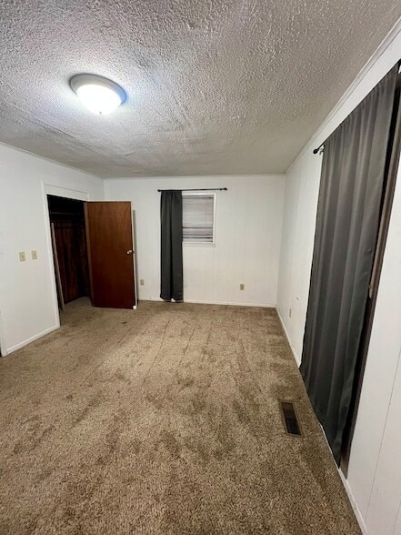 Building Photo - 500 Bailey Ave