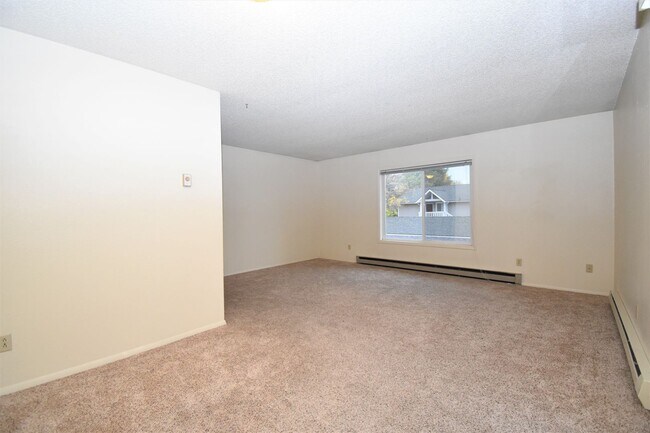 Building Photo - Great top floor 2 bed 1 bath condo, amazin...