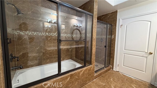 Building Photo - 414 E Valencia Ave