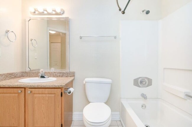 Building Photo - 974 Leeward Pl