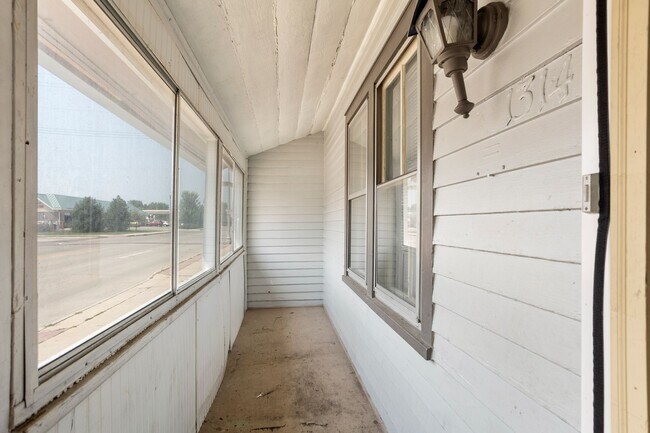 Building Photo - 1314 22nd St