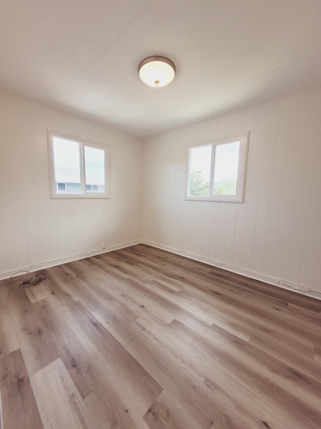 Building Photo - 41-536-536 Kumuhau St