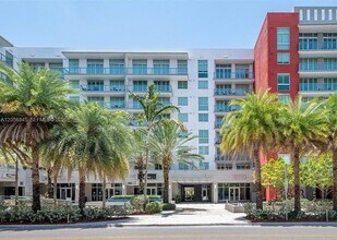 Building Photo - 7825 NW 107th Ave
