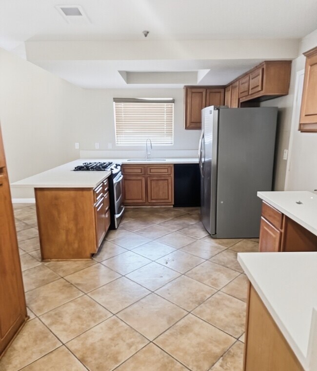 Building Photo - 13715 El Rio Ln