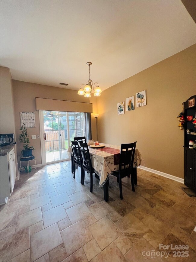 Building Photo - 3203 Mannington Dr