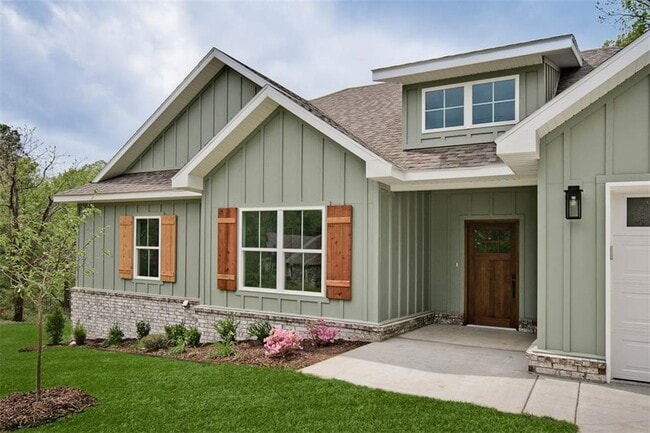Building Photo - 4 Forfar Dr