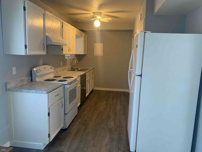 Building Photo - 2528 Taylor Ln